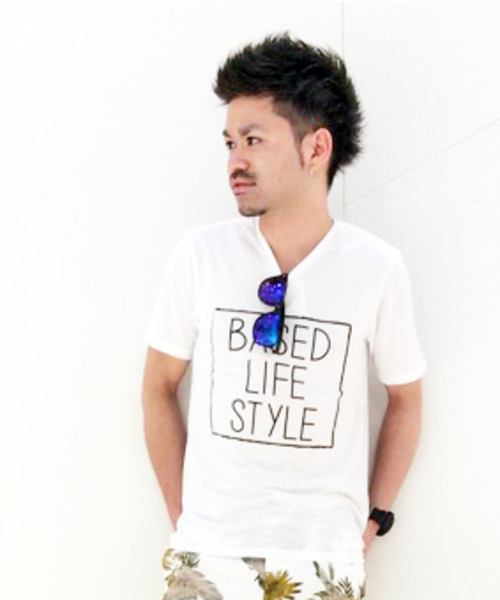 VENCEEXCHANGE（ヴァンスエクスチェンジ）の「手描きBOXロゴTシャツ  （Tシャツ/カットソー・メンズ・ブラック/ピンク/オフホワイト・SMALL/LARGE/MEDIUM）」の2枚目の写真