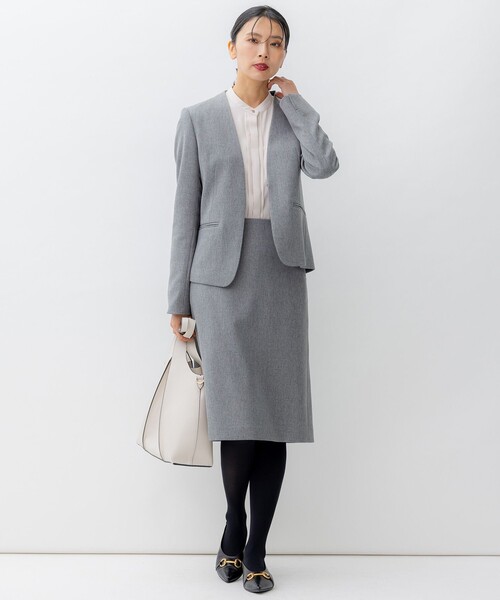 23区 L(ニジュウサンクオオキイサイズ)の「【洗える】バックサテンアムンゼン ブラウス(シャツ/ブラウス・レディース・ホワイト系/ベージュ系・46/50/48/44)」の4枚目の写真
