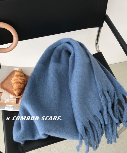 Mayree（メイリー）の「レディース フリンジボリュームマフラー(BEY)（マフラー・レディース・ブルー/サックスブルー/アイボリー/オレンジ/グリーン/ホワイト/ピンク・FREE）」の5枚目の写真