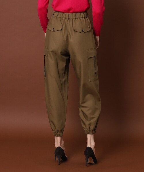 DRESSTERIOR(ドレステリア)の「◆【CLASSY.11月号掲載】カーヴィーカーゴパンツ(その他パンツ・レディース・カーキ/グレー・36/40/34/38)」の18枚目の写真