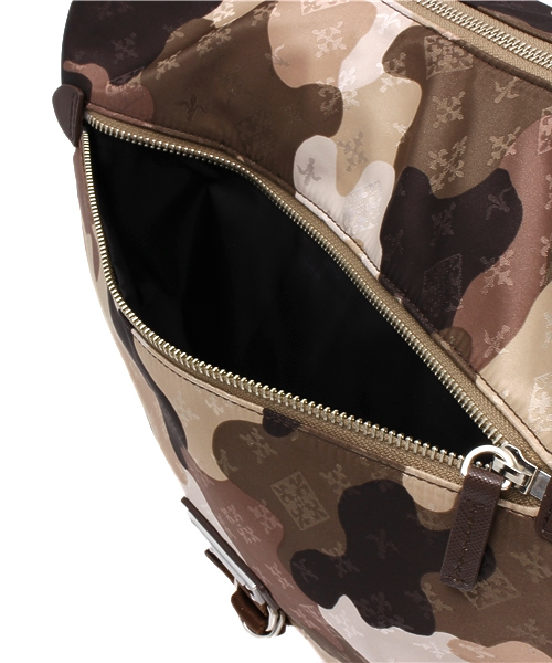 russet for traveller(ラシット フォー トラベラー)の「ファスナーポケット付きショルダーバッグ【Shoulder】(ショルダーバッグ・レディース・カモフラージュ・FREE)」の5枚目の写真