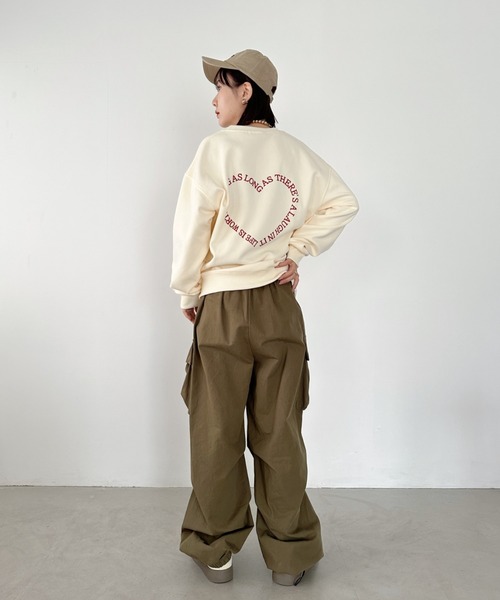 CLEA（クレア）の「ロゴハートバックプリントスウェットプルオーバー（スウェット・レディース・グレー/アイボリー・FREE）」の15枚目の写真