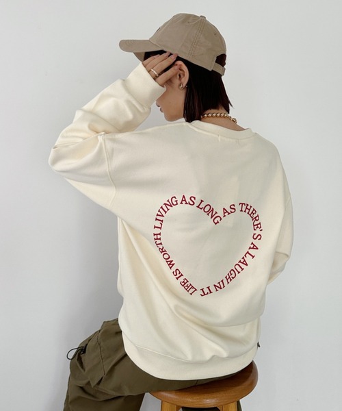 CLEA（クレア）の「ロゴハートバックプリントスウェットプルオーバー（スウェット・レディース・グレー/アイボリー・FREE）」の7枚目の写真