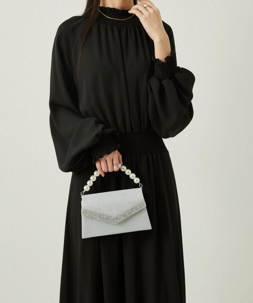 LA VORAGINE(ラ ヴォラジネ)の「結婚式・パーティー パールハンドル V字プレートラメクラッチバッグ 入学式 卒業式 成人式 セレモニー ハンドバッグ(クラッチバッグ・レディース・ブラック/ゴールド/シルバー・FREE)」の7枚目の写真