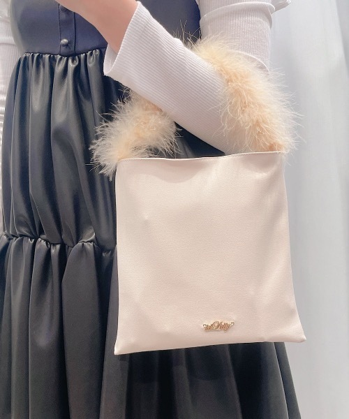 lilLilly（リルリリー）の「フェザーファーミニバッグ（トートバッグ・レディース・ピンク/ベージュ/ブラック・FREE）」の5枚目の写真