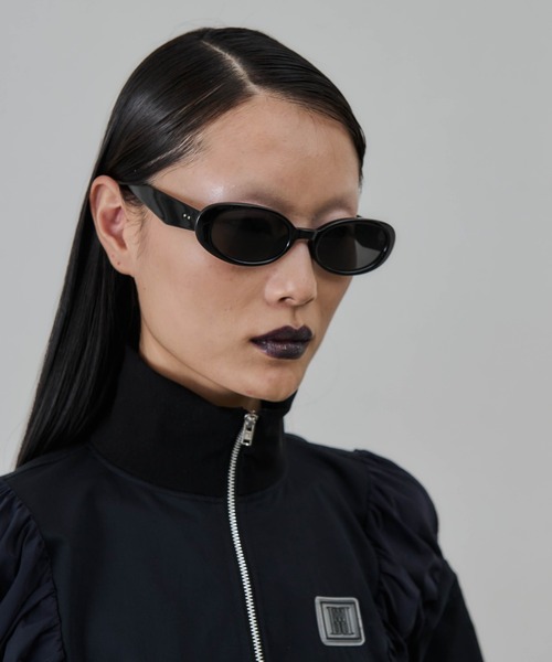 Carmelo（カーメロ）の「シグネチャーオーバルサングラス / Signature sunglass（サングラス・レディース・ベージュ/ブラック・FREE）」の14枚目の写真