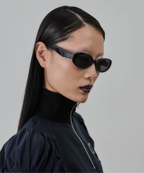 Carmelo（カーメロ）の「シグネチャーオーバルサングラス / Signature sunglass（サングラス・レディース・ベージュ/ブラック・FREE）」の8枚目の写真