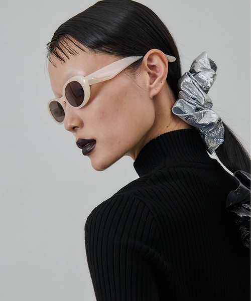 Carmelo（カーメロ）の「シグネチャーオーバルサングラス / Signature sunglass（サングラス・レディース・ベージュ/ブラック・FREE）」の18枚目の写真