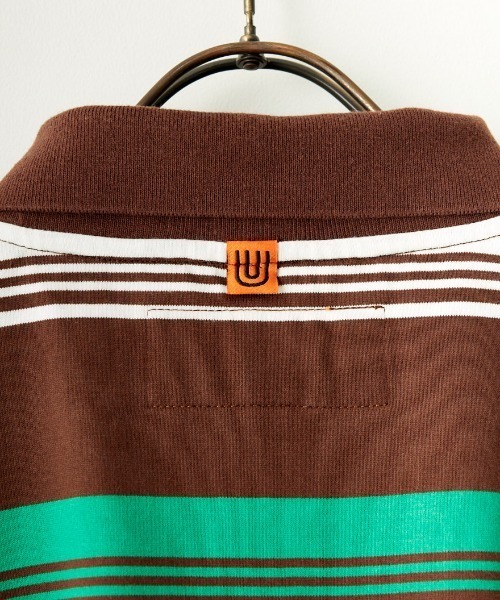 UNIVERSAL OVERALL（ユニバーサルオーバーオール）の「【men's FUDGE7月号掲載】[UNIVERSAL OVERALL/ユニバーサルオーバーオール] 別注 ボーダー柄 ロングスリーブポロシャツ（ポロシャツ・レディース・ブラウン/グリーン/ホワイト・M/L/S）」の11枚目の写真