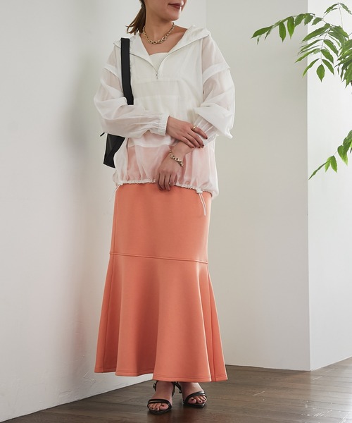 un dix cors（アンディコール）の「《3サイズ展開》ダンボールマーメイドスカート（スカート・レディース・ブラック/オフホワイト/オレンジ・S/L/M）」の8枚目の写真