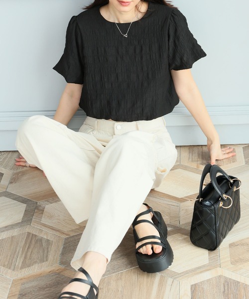 LAFFMO(ラフモ)の「バックオープンリボンショートトップス(シャツ/ブラウス・レディース・ピンク/イエロー/ブルー/ブラック・F)」の11枚目の写真