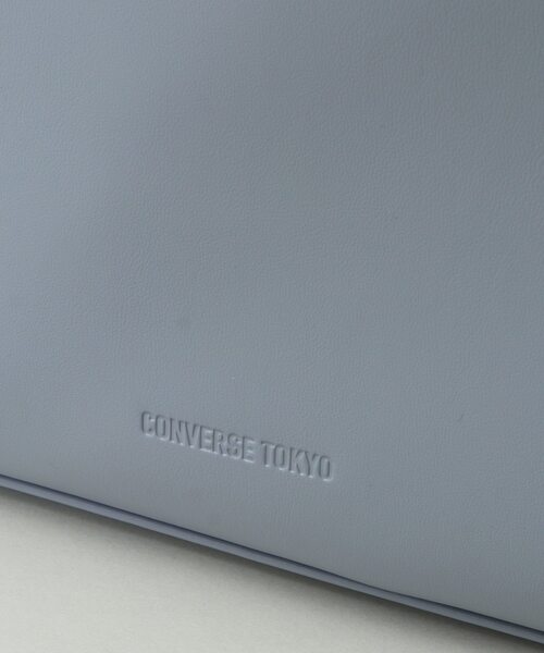 CONVERSE TOKYO（コンバーストウキョウ）の「ECO-LEATHER DRAWSTRING TOTE BAG（トートバッグ・レディース・ブラック/サックスブルー/ライトグレー・FREE）」の10枚目の写真