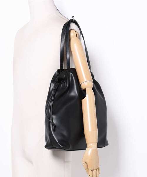 CONVERSE TOKYO（コンバーストウキョウ）の「ECO-LEATHER DRAWSTRING TOTE BAG（トートバッグ・レディース・ブラック/サックスブルー/ライトグレー・FREE）」の17枚目の写真