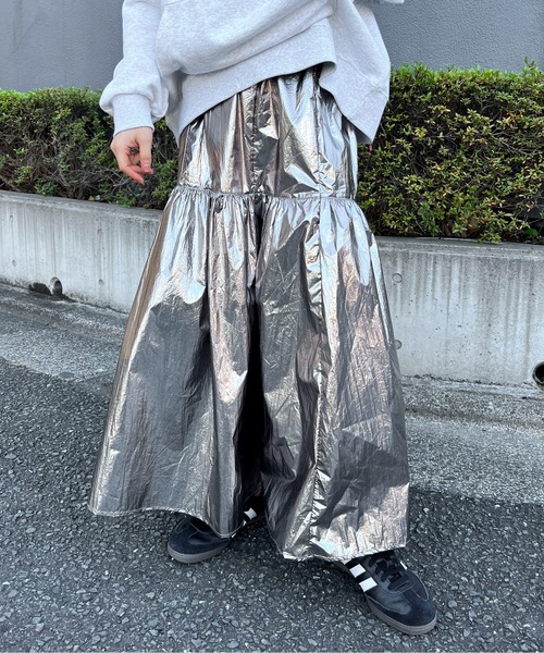 feepur（フェピュール）の「メタリックティアードスカート（スカート・レディース・ゴールド/ブラック/シルバー・MEDIUM）」の22枚目の写真