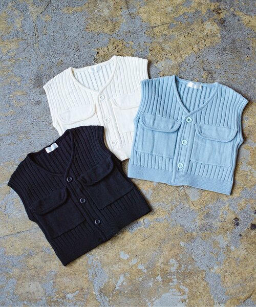 p.premier（ピードットプルミエ）の「ポケットデザインサマーニットジレ（ベスト・キッズ・オフホワイト/ブラック/サックスブルー・100/90/80/110/140/130/120）」の8枚目の写真