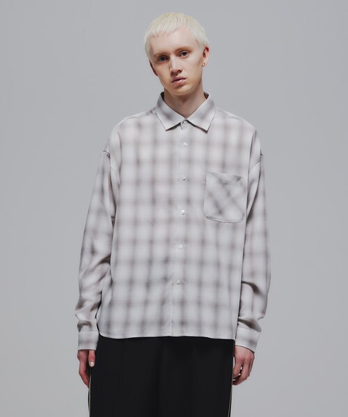 tk.TAKEO KIKUCHI(ティーケータケオキクチ)の「◆オンブレーチェック長袖シャツ(シャツ/ブラウス・メンズ・グレー系1/ブラック系1・01/02/03)」の2枚目の写真