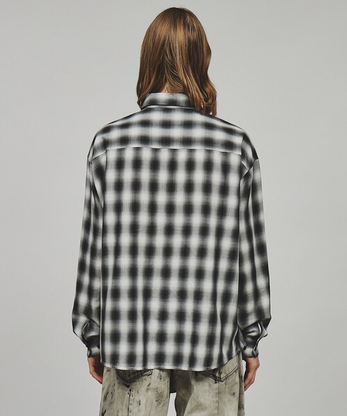 tk.TAKEO KIKUCHI(ティーケータケオキクチ)の「◆オンブレーチェック長袖シャツ(シャツ/ブラウス・メンズ・グレー系1/ブラック系1・01/02/03)」の5枚目の写真