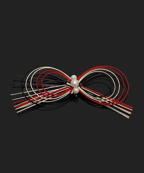 kimonomachi（キモノマチ）の「水引き 髪飾り ポイント髪飾り 髪飾り成人式　振袖髪飾り　袴 卒業式 成人式　 謝恩会 ヘアアクセサリー ヘアアレンジ Uピン髪飾り　ヘアアレンジ（和装小物・レディース・レッド/ゴールド/ブラック×ゴールド・ONE SIZE）」の10枚目の写真