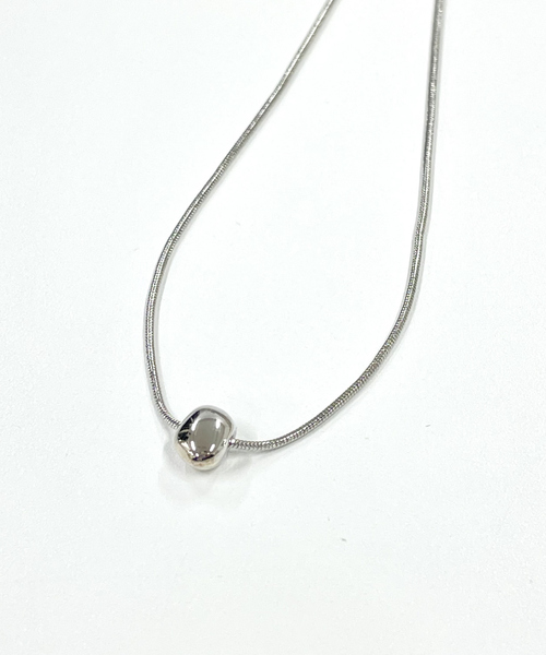 abahouse mavie（アバハウスマヴィ）の「ドロップチェーンネックレス（ネックレス・レディース・ゴールド/シルバー・フリー）」の5枚目の写真