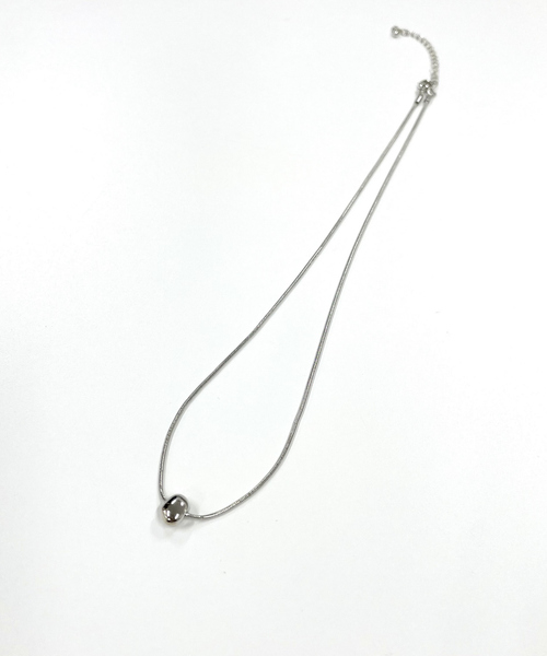 abahouse mavie（アバハウスマヴィ）の「ドロップチェーンネックレス（ネックレス・レディース・ゴールド/シルバー・フリー）」の4枚目の写真