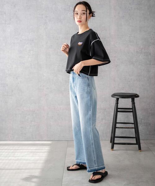 WEGO(ウィゴー)の「WEGO/アウトステッチグラフィックショートT(Tシャツ/カットソー・レディース・ホワイト/ブラック・SMALL/MEDIUM)」の4枚目の写真