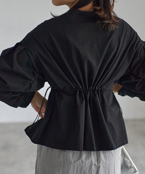 each（イーチ）の「【2WAY着用可能】ドロストぺプラムギャザースリーブTシャツ（Tシャツ/カットソー・レディース・ホワイト/ブラック・FREE）」の21枚目の写真