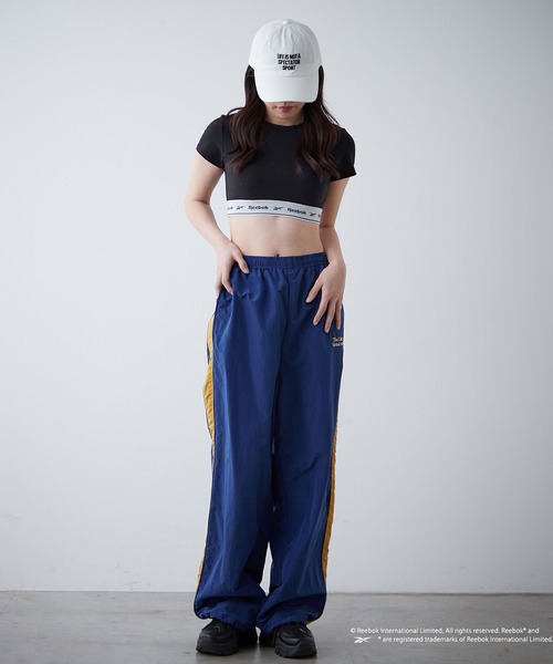 Reebok（リーボック）の「【WEB限定】【Reebok/リーボック】別注カップ付Tシャツ（Tシャツ/カットソー・レディース・ブラック/グレー・MEDIUM）」の10枚目の写真
