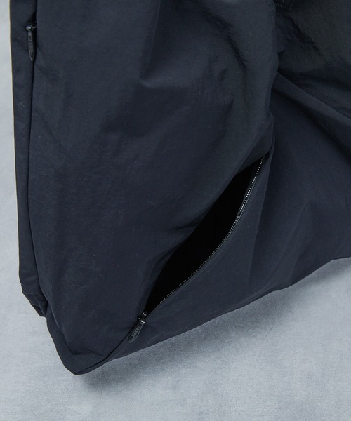 SLOW（スロウ）の「SLOW スロウ / span nylon -wrap bag S スパンナイロン×レザーあずま袋 トートバッグ / 586S112K（トートバッグ・メンズ・グレー/ブラック・FREE）」の20枚目の写真