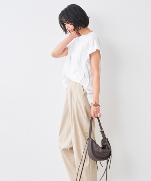 MICA&DEAL（マイカ＆ディール）の「ランダムタックショルダープルオーバー（Tシャツ/カットソー・レディース・ベージュ/ホワイト/ブラック・FREE）」の6枚目の写真