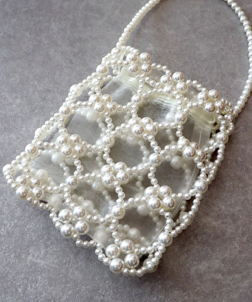 BLUEEAST(ブルーイースト)の「ビーズスクエアハンドバッグ(ハンドバッグ・レディース・シルバー/ホワイト/クリア・FREE)」の20枚目の写真