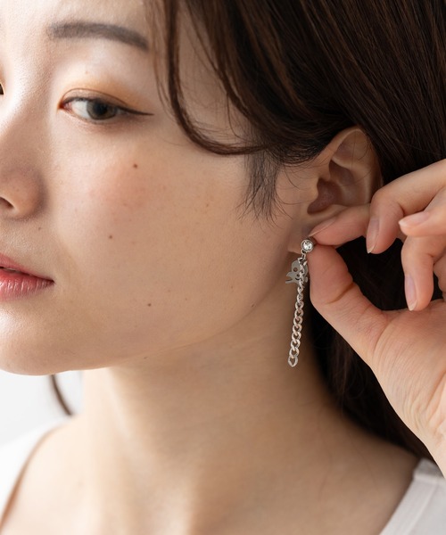 スカル フェザーモチーフ ステンレスピアス 韓国製（ピアス（両