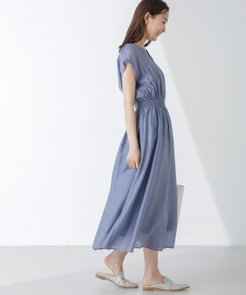 NANO universe（ナノユニバース）の「シアーサテンウエストシャーリングワンピース（ワンピース・レディース・ネイビー/ブルー/イエロー・S/M）」の21枚目の写真