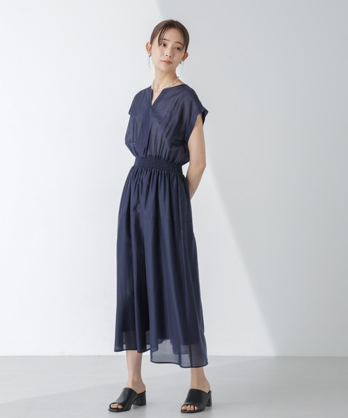 NANO universe（ナノユニバース）の「シアーサテンウエストシャーリングワンピース（ワンピース・レディース・ネイビー/ブルー/イエロー・S/M）」の15枚目の写真