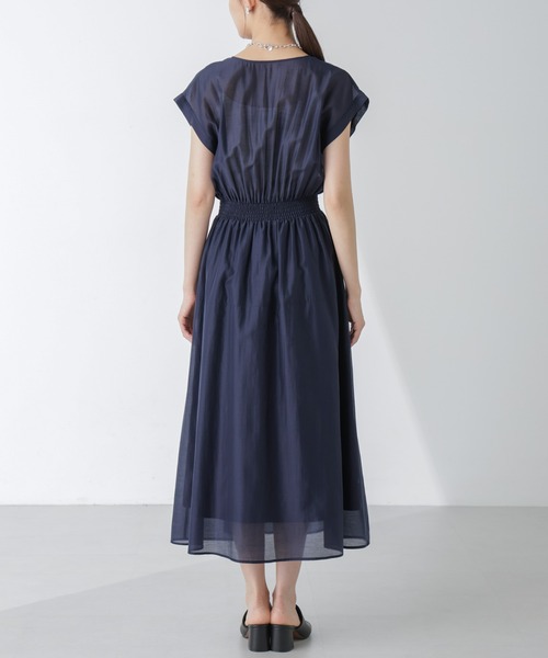 NANO universe（ナノユニバース）の「シアーサテンウエストシャーリングワンピース（ワンピース・レディース・ネイビー/ブルー/イエロー・S/M）」の9枚目の写真