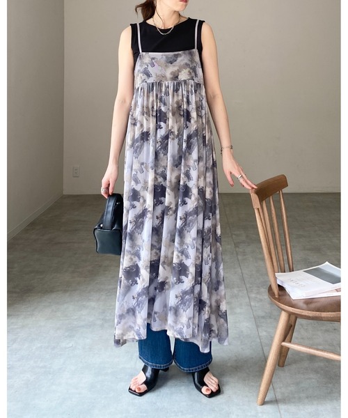 She's Closet（シーズクローゼット）の「【低身長向けサイズあり】ぼかしプリントニュアンス柄リボン2WAYメッシュロングチュールキャミワンピース（ワンピース・レディース・チャコールグレー/アイボリー・SHORT/FREE）」の16枚目の写真
