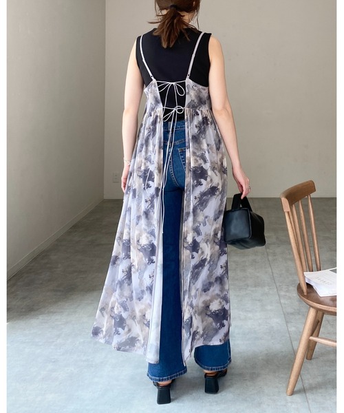 She's Closet（シーズクローゼット）の「【低身長向けサイズあり】ぼかしプリントニュアンス柄リボン2WAYメッシュロングチュールキャミワンピース（ワンピース・レディース・チャコールグレー/アイボリー・SHORT/FREE）」の14枚目の写真