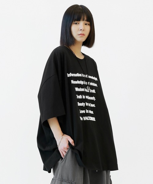 minsobi(ミンソビ)の「ビッグシルエット レターリングT 半袖(Tシャツ/カットソー・メンズ・ブラック/アイボリー・FREE)」の4枚目の写真