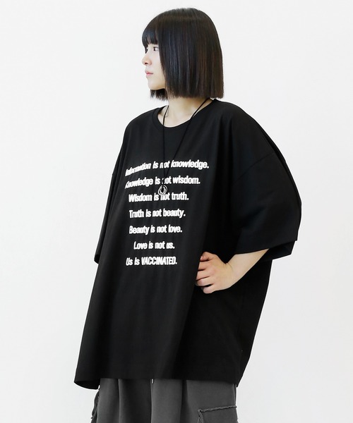 minsobi(ミンソビ)の「ビッグシルエット レターリングT 半袖(Tシャツ/カットソー・メンズ・ブラック/アイボリー・FREE)」の6枚目の写真