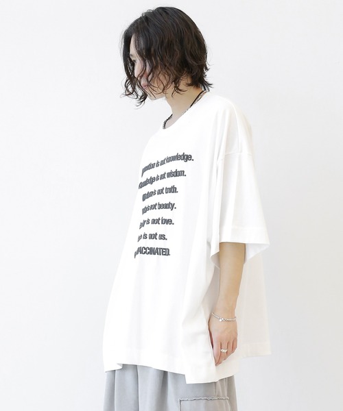 minsobi(ミンソビ)の「ビッグシルエット レターリングT 半袖(Tシャツ/カットソー・メンズ・ブラック/アイボリー・FREE)」の16枚目の写真