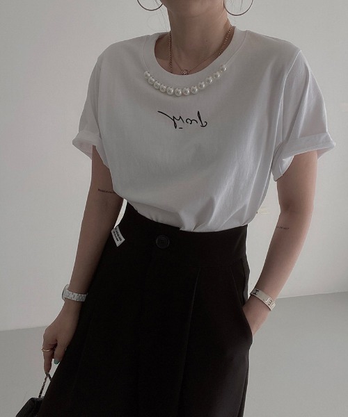 Jayro(ジャイロ)の「パール使いワンポイントロゴプリントTシャツ(Tシャツ/カットソー・レディース・ホワイト/ブラック/ベージュ・FREE)」の5枚目の写真