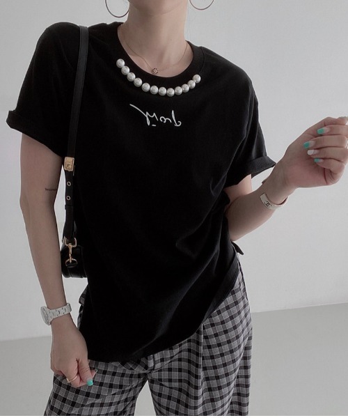 Jayro(ジャイロ)の「パール使いワンポイントロゴプリントTシャツ(Tシャツ/カットソー・レディース・ホワイト/ブラック/ベージュ・FREE)」の7枚目の写真