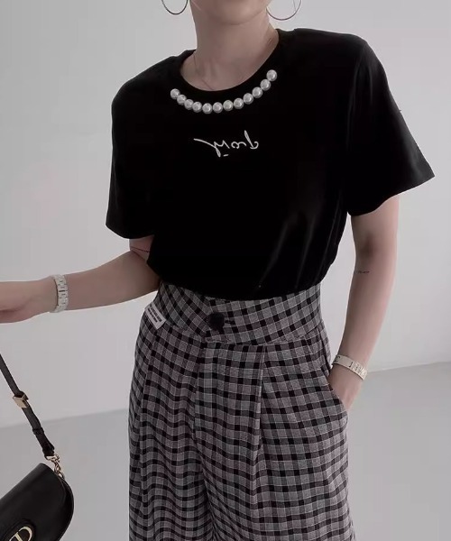 Jayro(ジャイロ)の「パール使いワンポイントロゴプリントTシャツ(Tシャツ/カットソー・レディース・ホワイト/ブラック/ベージュ・FREE)」の8枚目の写真