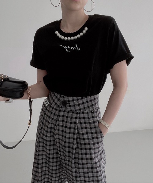 Jayro(ジャイロ)の「パール使いワンポイントロゴプリントTシャツ(Tシャツ/カットソー・レディース・ホワイト/ブラック/ベージュ・FREE)」の9枚目の写真