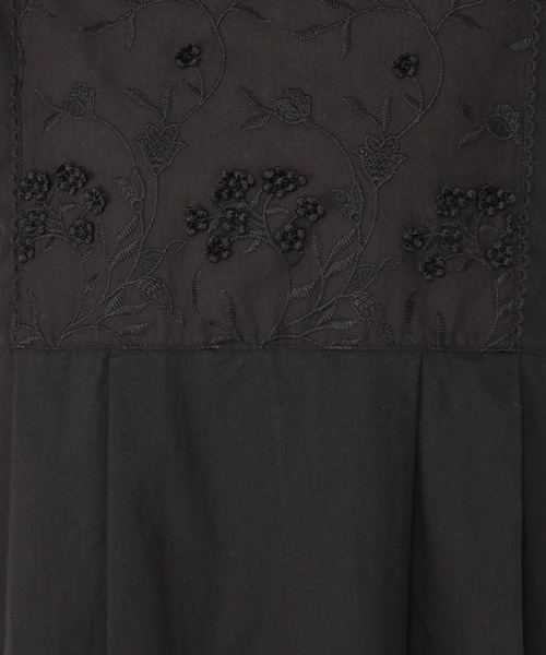 studio CLIP（スタディオクリップ）の「立体刺繍ブラウス（シャツ/ブラウス・レディース・オフホワイト/ブラック・FREE）」の14枚目の写真