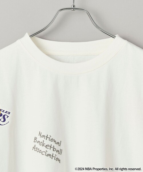 NBA（エヌビーエー）の「NBA別注ロゴアソートビッグTシャツ（Tシャツ/カットソー・レディース・ダークグレー/オフホワイト・FREE）」の18枚目の写真