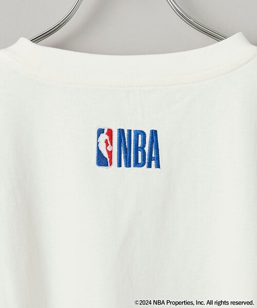 NBA（エヌビーエー）の「NBA別注ロゴアソートビッグTシャツ（Tシャツ/カットソー・レディース・ダークグレー/オフホワイト・FREE）」の19枚目の写真