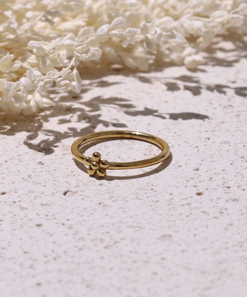LHME（エルエイチエムイー）の「【WEB限定】“Moment”プチフラワーリング/サージカルステンレス（金属アレルギー対応）【LHME / エルエイチエムイー】（リング・レディース・ゴールド/シルバー・11号/2号/3号/13号）」の2枚目の写真