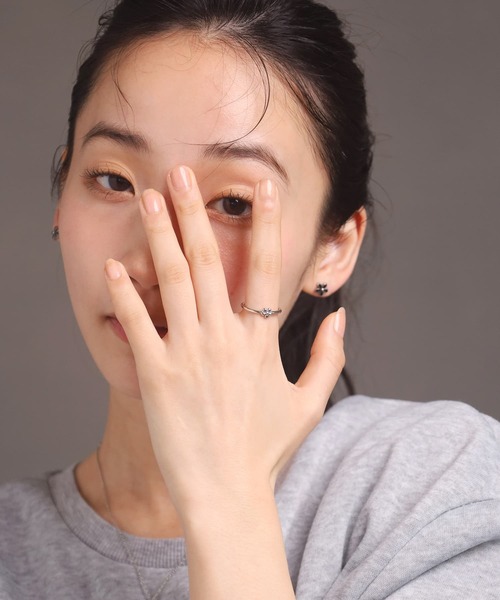 LHME（エルエイチエムイー）の「【WEB限定】“Moment”プチフラワーリング/サージカルステンレス（金属アレルギー対応）【LHME / エルエイチエムイー】（リング・レディース・ゴールド/シルバー・11号/2号/3号/13号）」の11枚目の写真