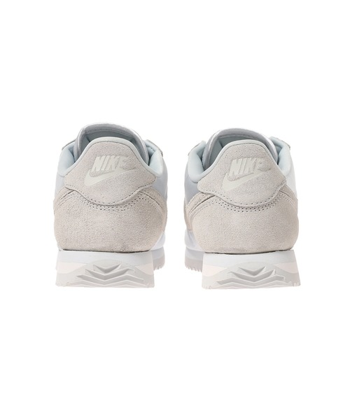 NIKE(ナイキ)の「NIKE WMNS CORTEZ FV5420-001(スニーカー・レディース・シルバー・23㎝/23.5㎝/24㎝/24.5㎝/25㎝)」の5枚目の写真