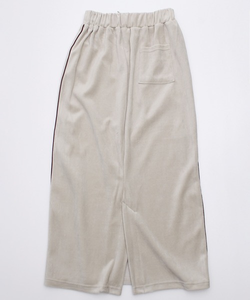 CONVERSE（コンバース）の「【CONVERSE/コンバース】 CVCベロアパイピングラインスカート（スカート・レディース・ネイビー/ブラウン/グレイッシュベージュ・M/L）」の11枚目の写真